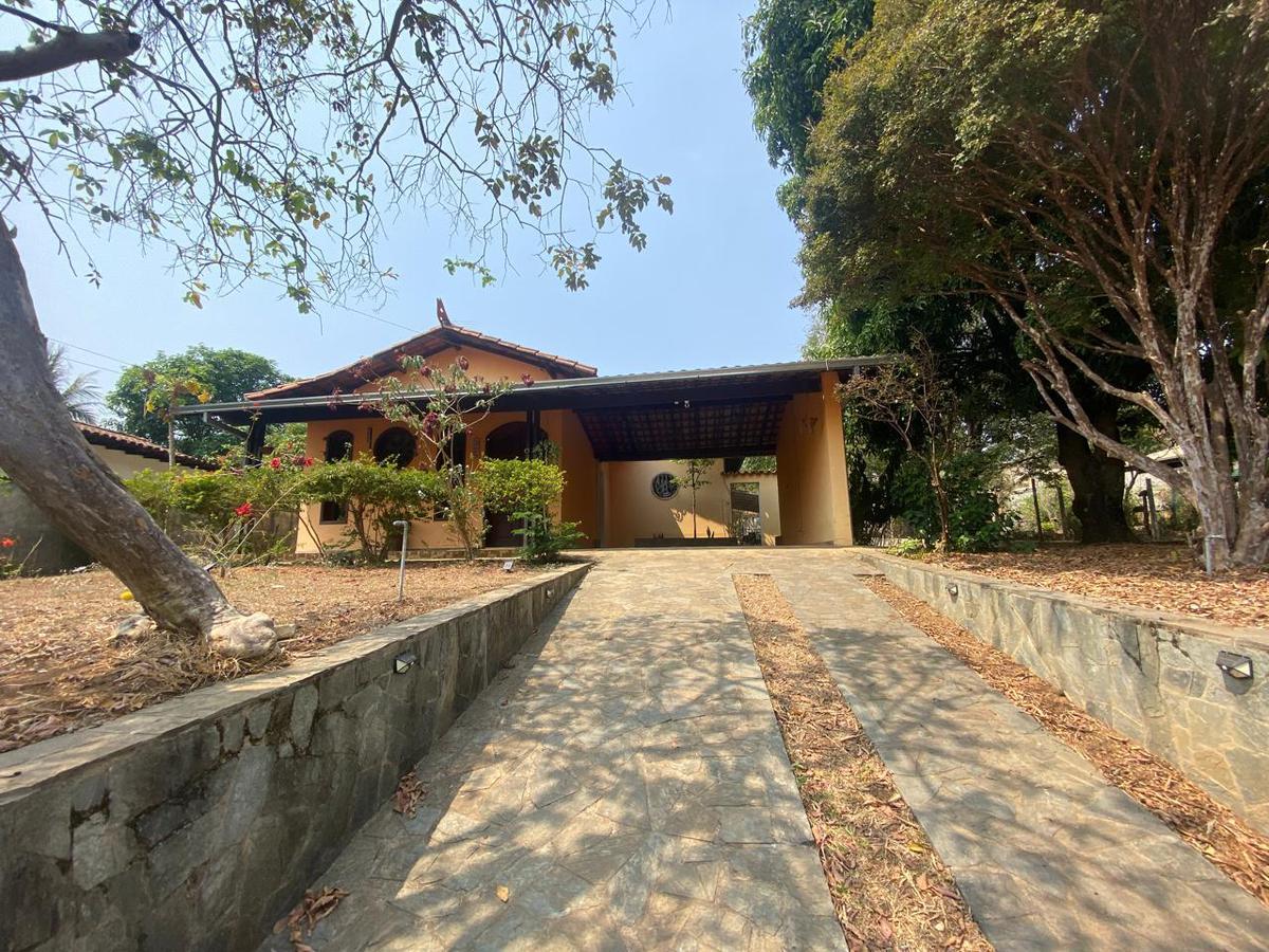 Lote, Centro, 3 Quartos, 0 Vaga, 1 Suíte