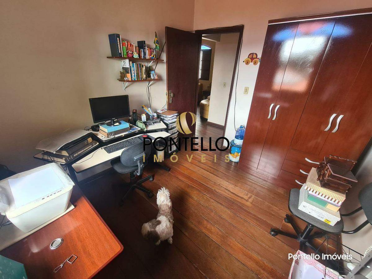 Casa, Cachoeirinha, 9 Quartos, 2 Vagas, 1 Suíte
