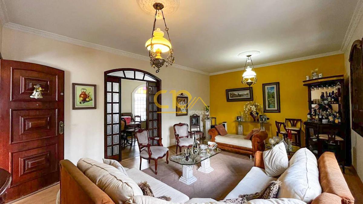 Casa, Cidade Nova, 7 Quartos, 2 Vagas, 1 Suíte