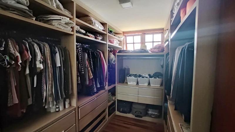Casa, Braúnas, 3 Quartos, 8 Vagas, 2 Suítes