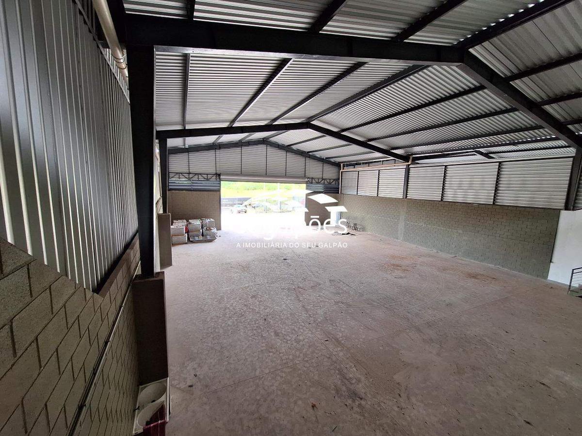 Galpão, Capitão Eduardo