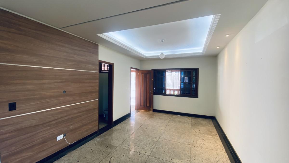 Casa, Ouro Preto, 3 Quartos, 5 Vagas, 1 Suíte