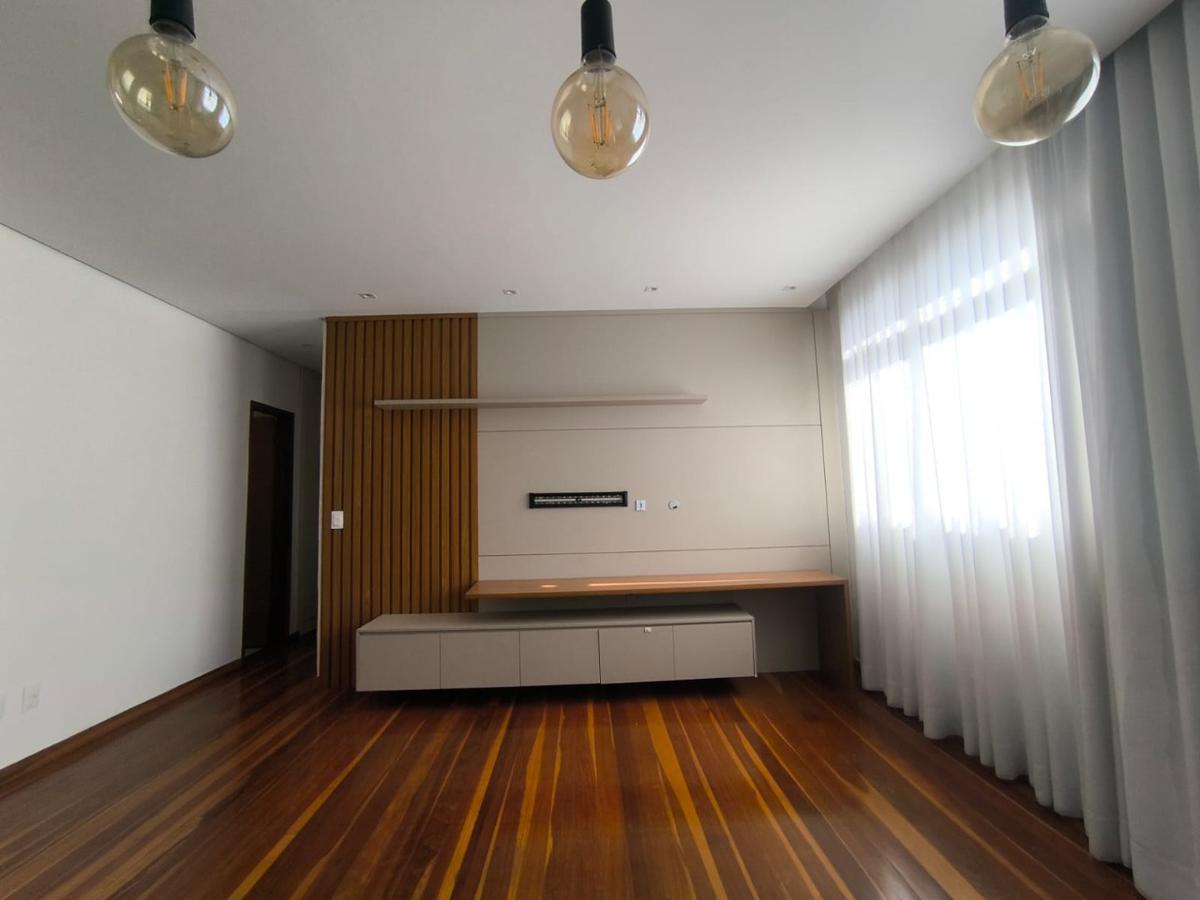 Apartamento, Estoril, 4 Quartos, 1 Vaga, 1 Suíte