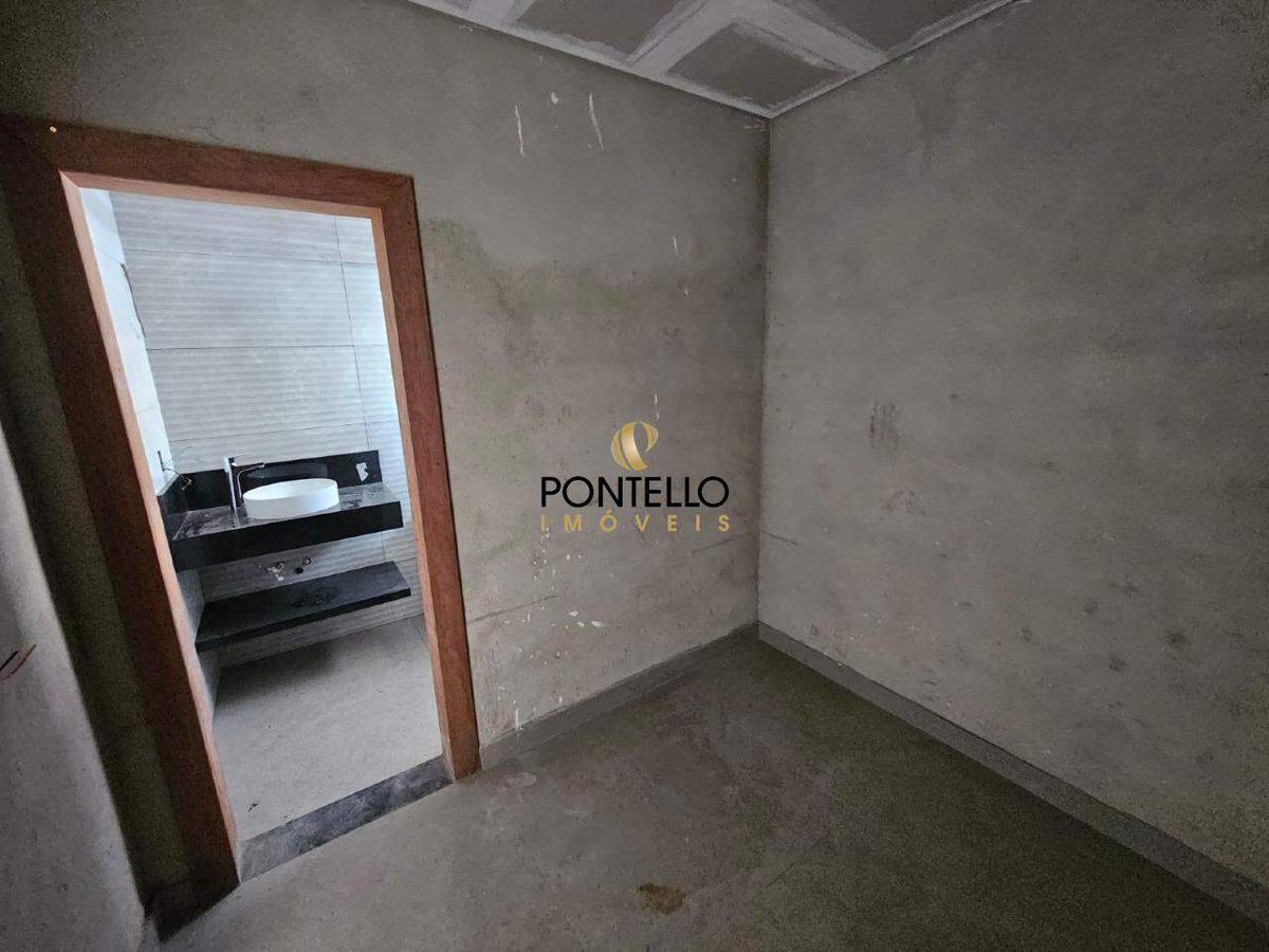 Casa, Jardim Europa, 4 Quartos, 3 Vagas, 1 Suíte
