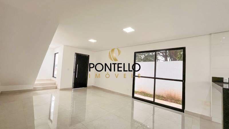 Casa, Santa Branca, 3 Quartos, 2 Vagas, 1 Suíte