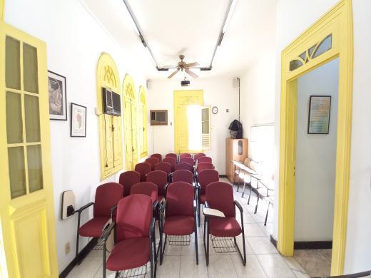Casa, Funcionários, 4 Quartos, 6 Vagas