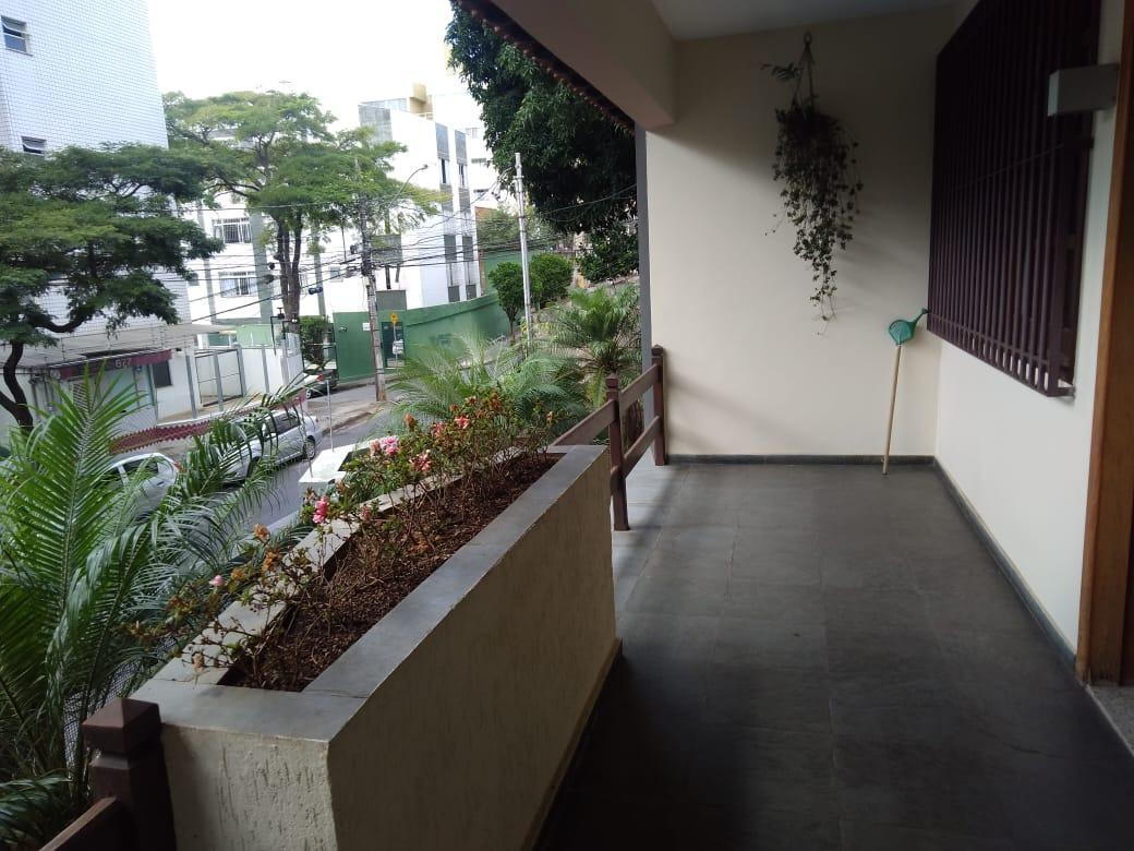 Casa, Jardim América, 3 Quartos, 5 Vagas, 1 Suíte