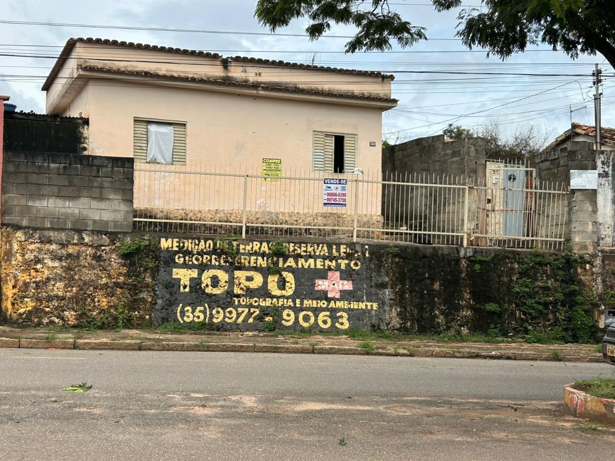 Casa, Centro, 3 Quartos, 0 Vaga