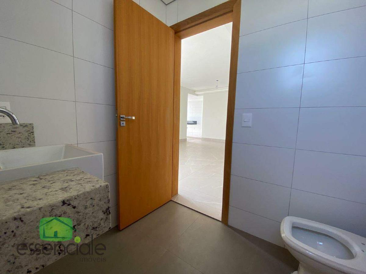 Cobertura, Fonte Grande, 3 Quartos, 2 Vagas, 1 Suíte