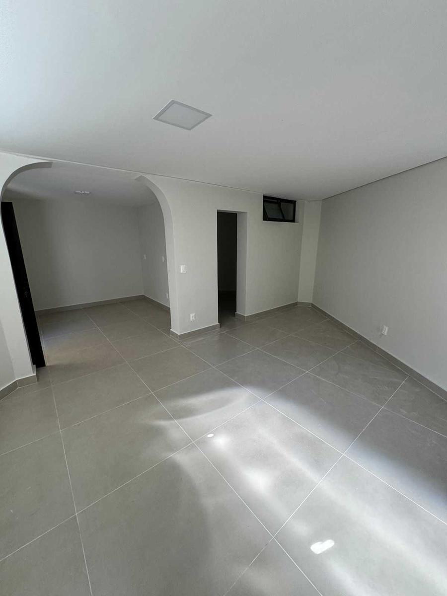 Casa, Bandeirantes (pampulha), 7 Quartos, 12 Vagas, 4 Suítes
