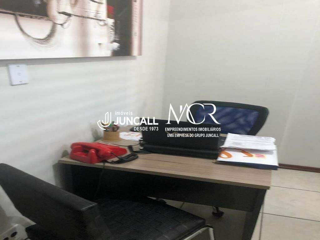 Sala, Centro