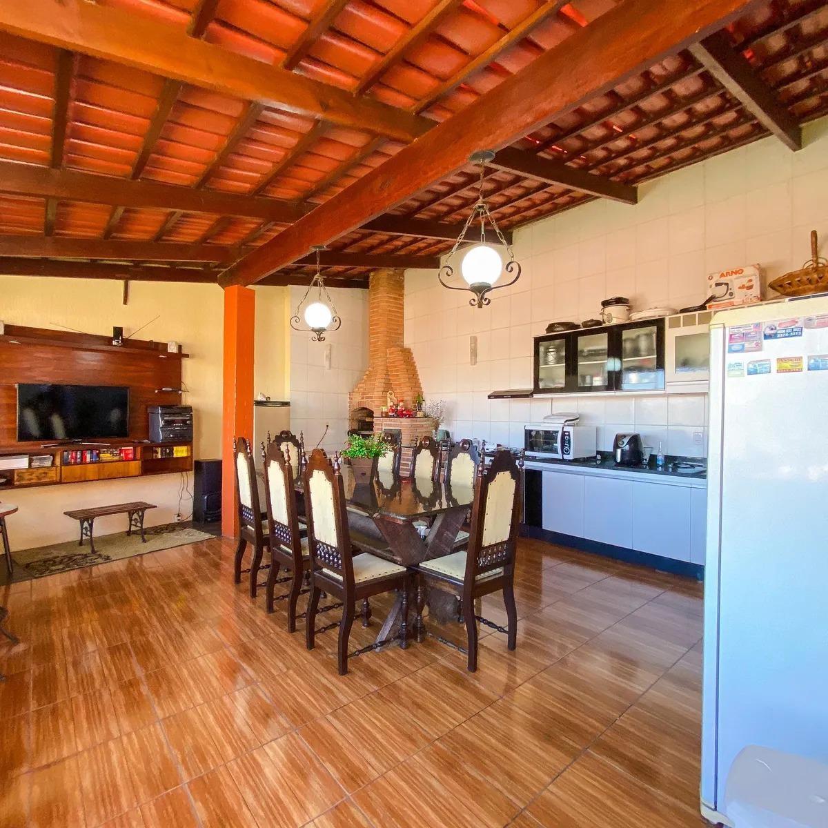 Casa, Palmeiras, 5 Quartos, 8 Vagas, 1 Suíte