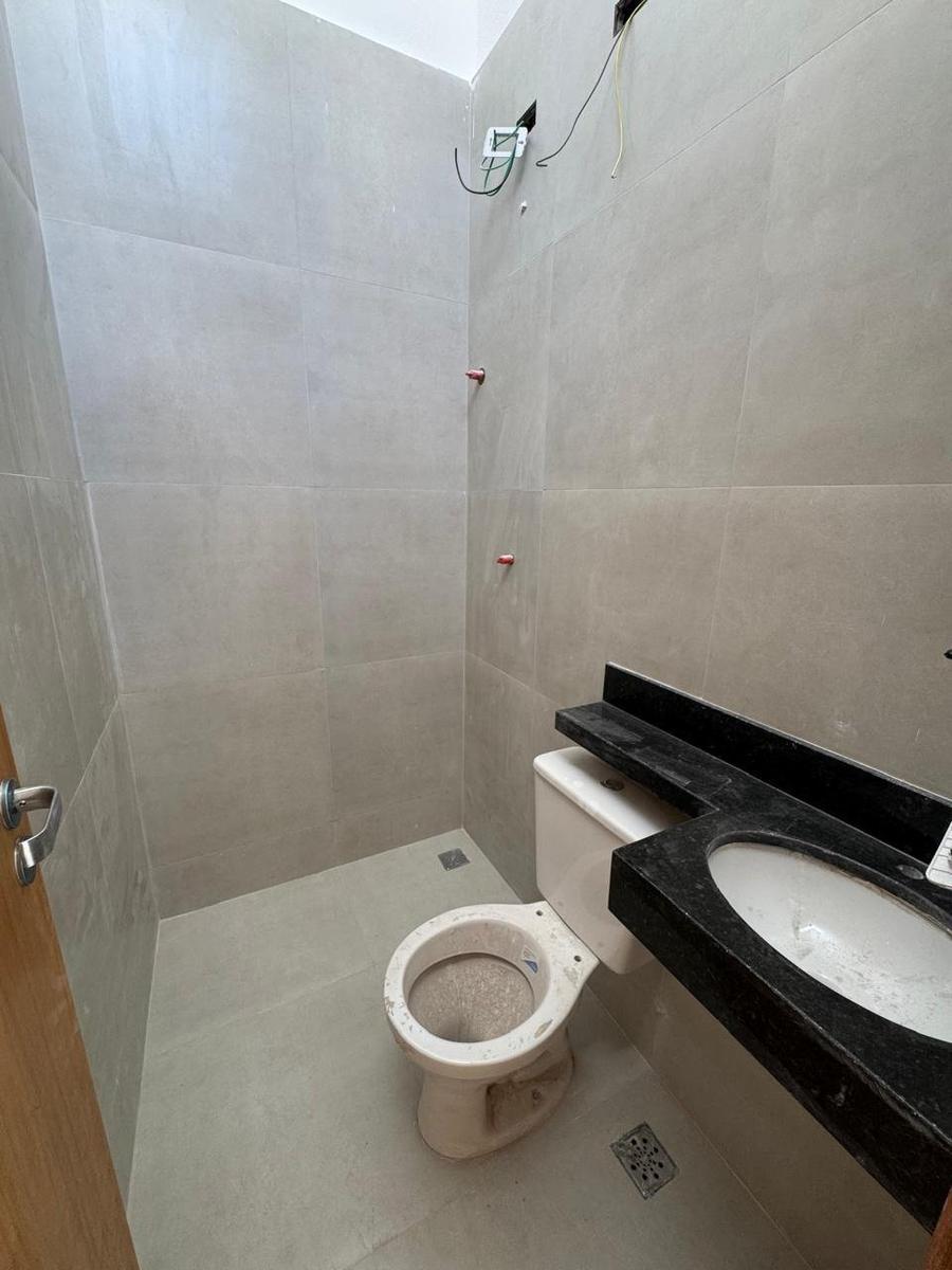 Casa, Santa Mônica, 2 Quartos, 1 Vaga, 2 Suítes