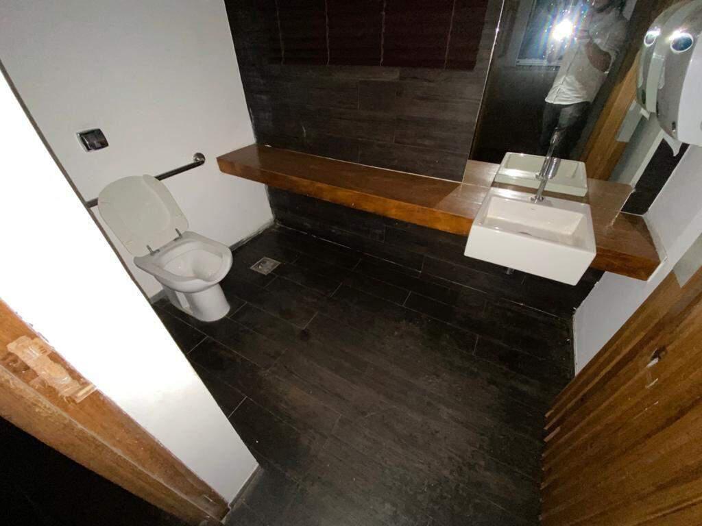 Casa Comercial, Lourdes, 3 Quartos, 0 Vaga