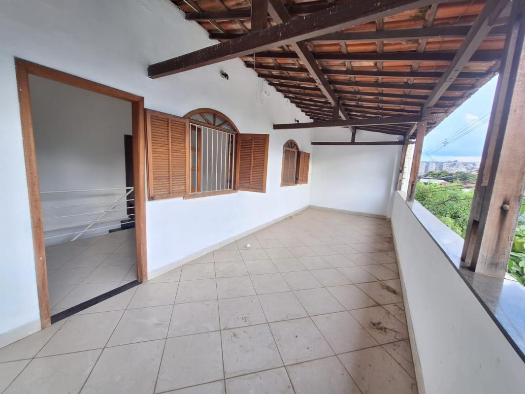 Casa, Santa Cruz, 5 Quartos, 1 Vaga, 1 Suíte