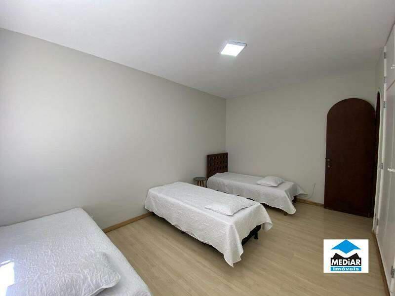Casa, Sion, 4 Quartos, 6 Vagas, 1 Suíte