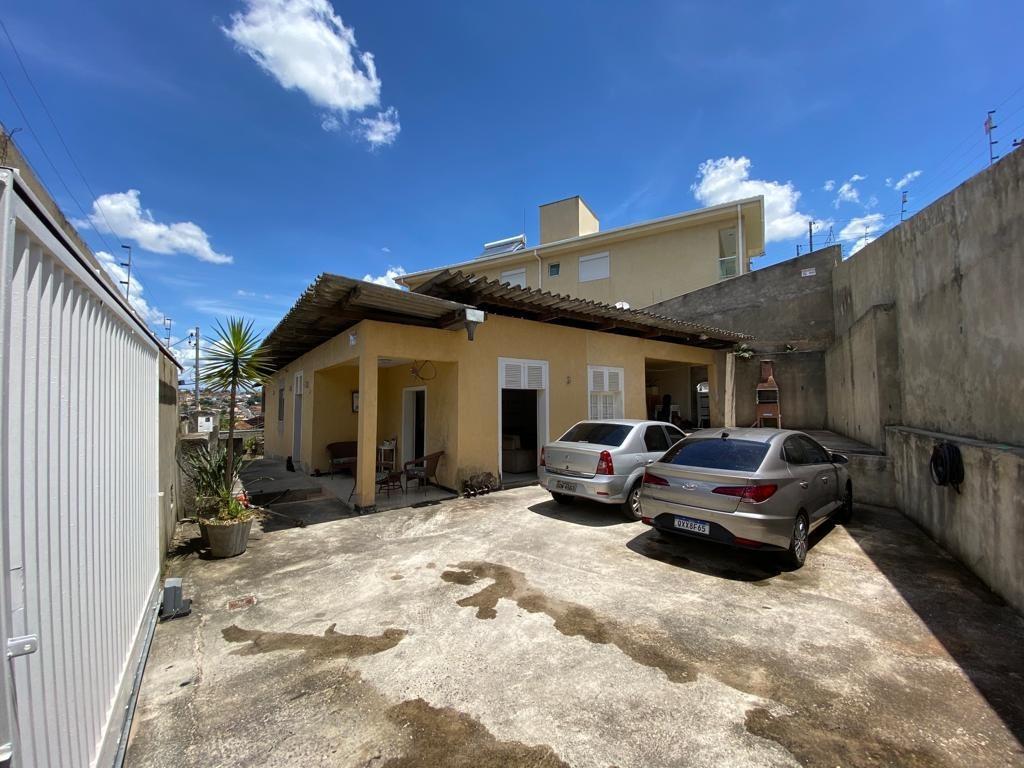 Casa, Álvaro Camargos, 3 Quartos, 4 Vagas, 1 Suíte