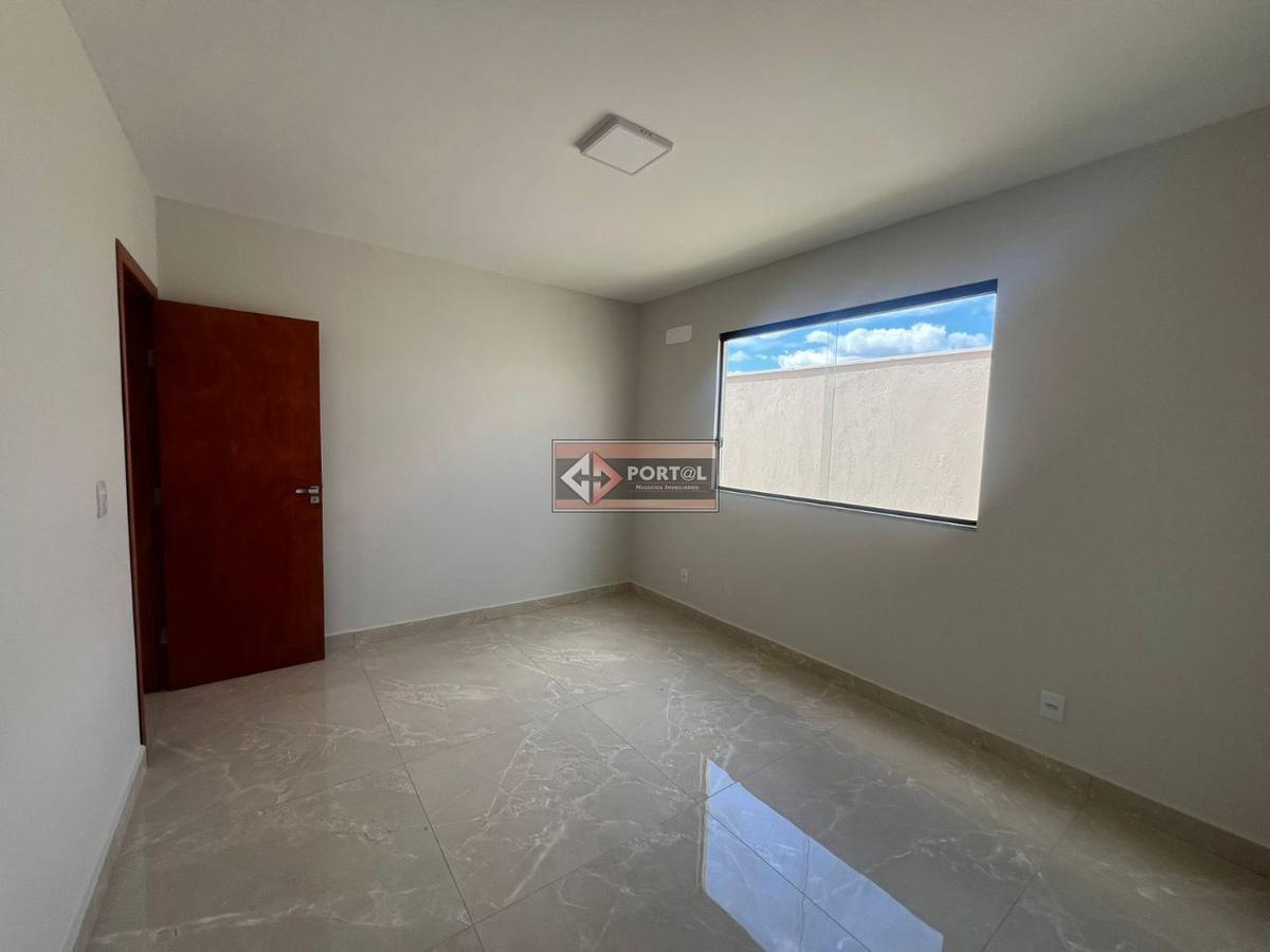 Casa, Palmital, 3 Quartos, 2 Vagas, 1 Suíte
