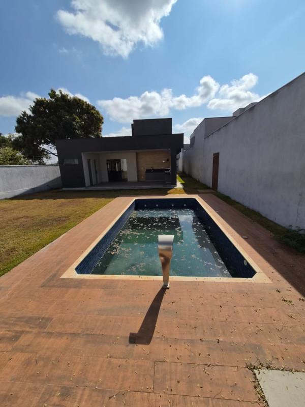 Casa, Francisco Pereira, 3 Quartos, 4 Vagas, 1 Suíte