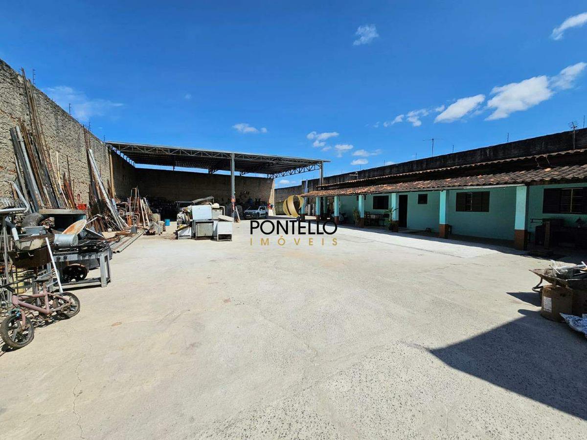 Galpão, São Francisco de Assis, 0 Quarto, 30 Vagas