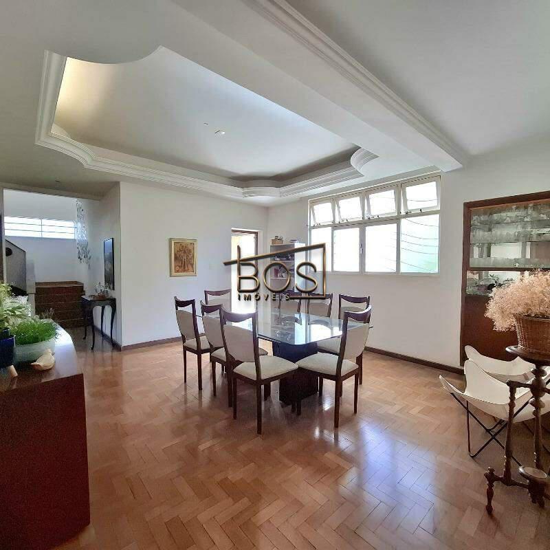 Casa, Serra, 7 Quartos, 5 Vagas, 3 Suítes