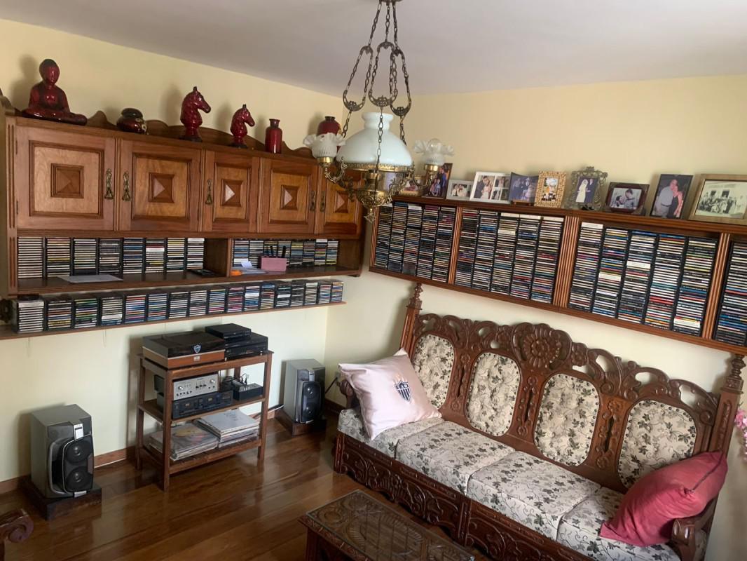 Casa, Cidade Nova, 4 Quartos, 3 Vagas, 1 Suíte