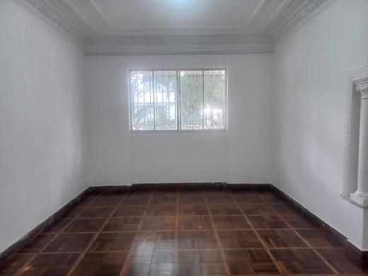Casa Comercial, Barro Preto, 4 Quartos, 3 Vagas