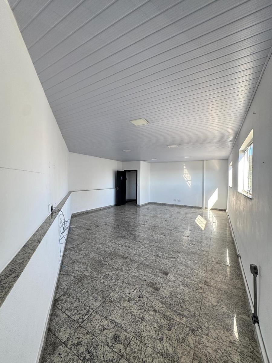 Andar, Estoril, 0 Quarto, 2 Vagas