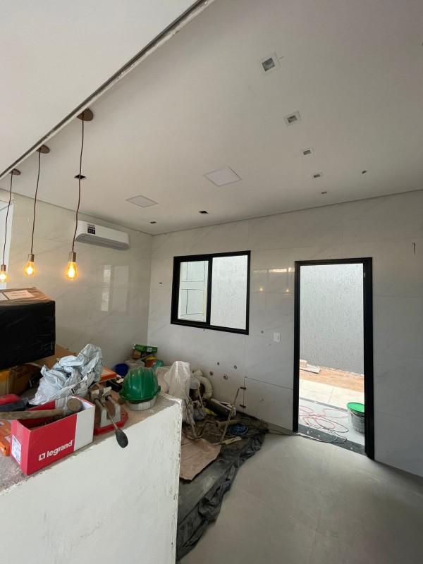 Casa, Trevo, 4 Quartos, 2 Vagas, 3 Suítes