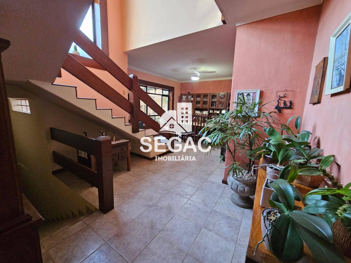 Casa, Nova Suíssa, 3 Quartos, 5 Vagas, 1 Suíte