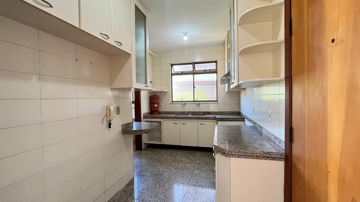 Apartamento, Coração de Jesus, 4 Quartos, 2 Vagas, 1 Suíte