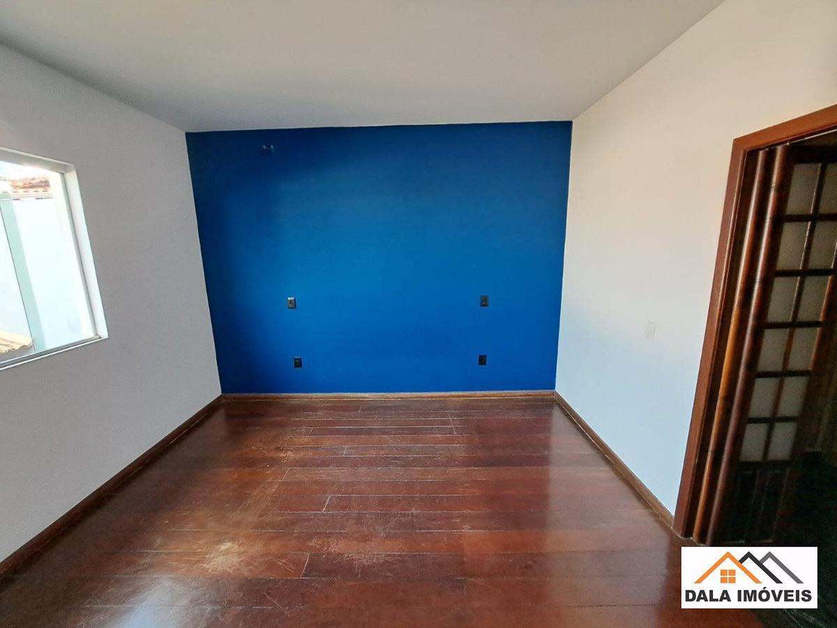 Casa, Santa Mônica, 4 Quartos, 5 Vagas, 2 Suítes