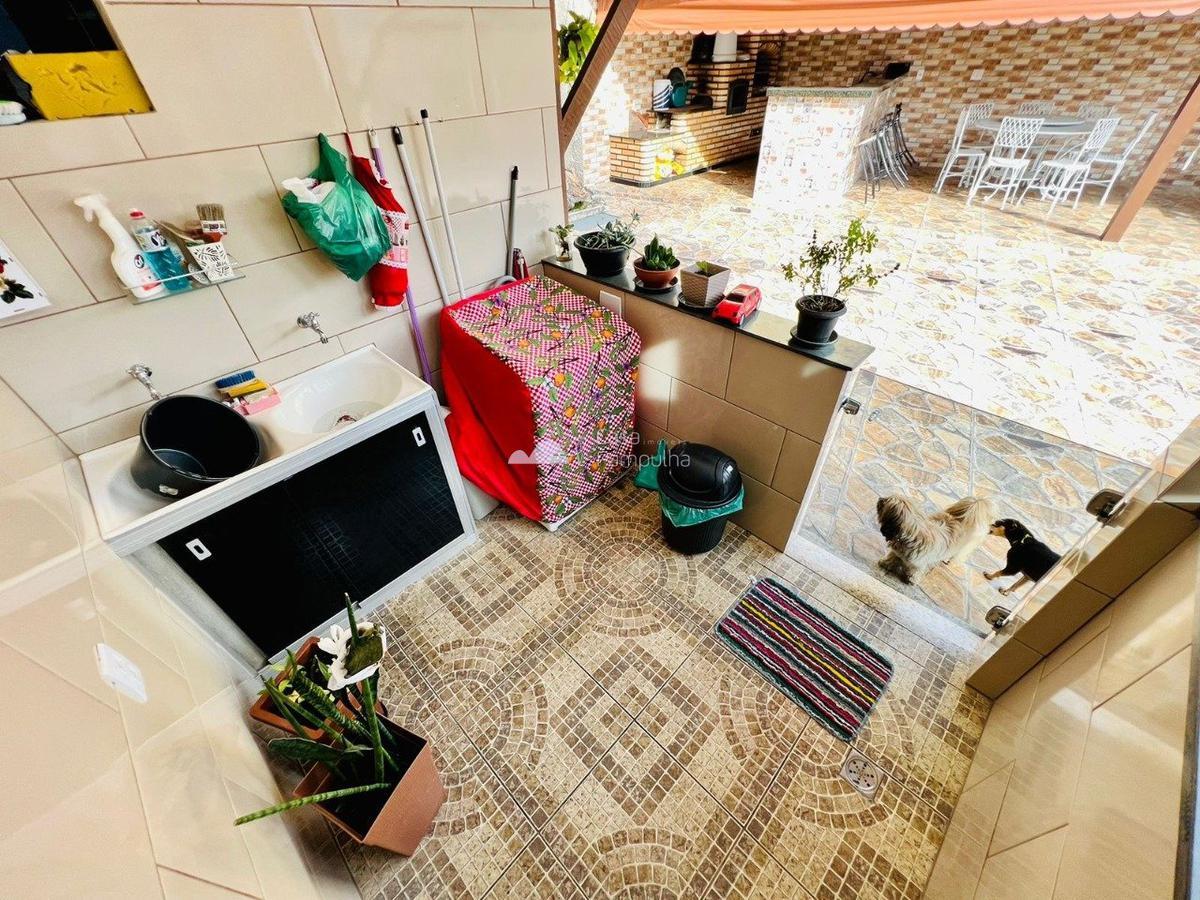 Casa, Jardim dos Comerciários, 5 Quartos, 3 Vagas, 1 Suíte