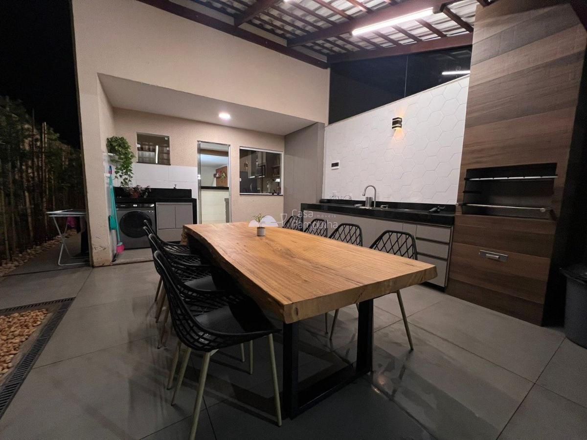 Casa, Candelária, 3 Quartos, 4 Vagas, 1 Suíte