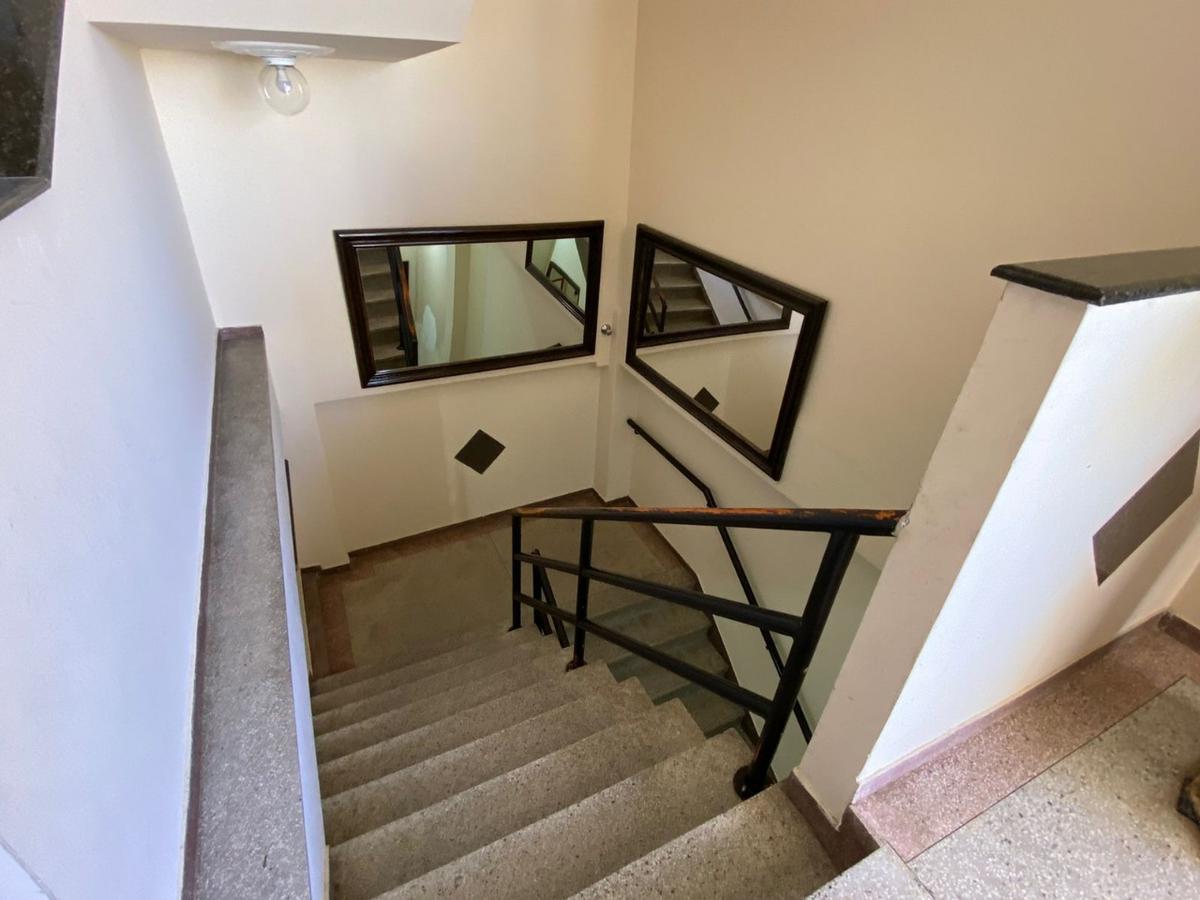 Quitinete, Floresta, 1 Quarto, 0 Vaga, 1 Suíte