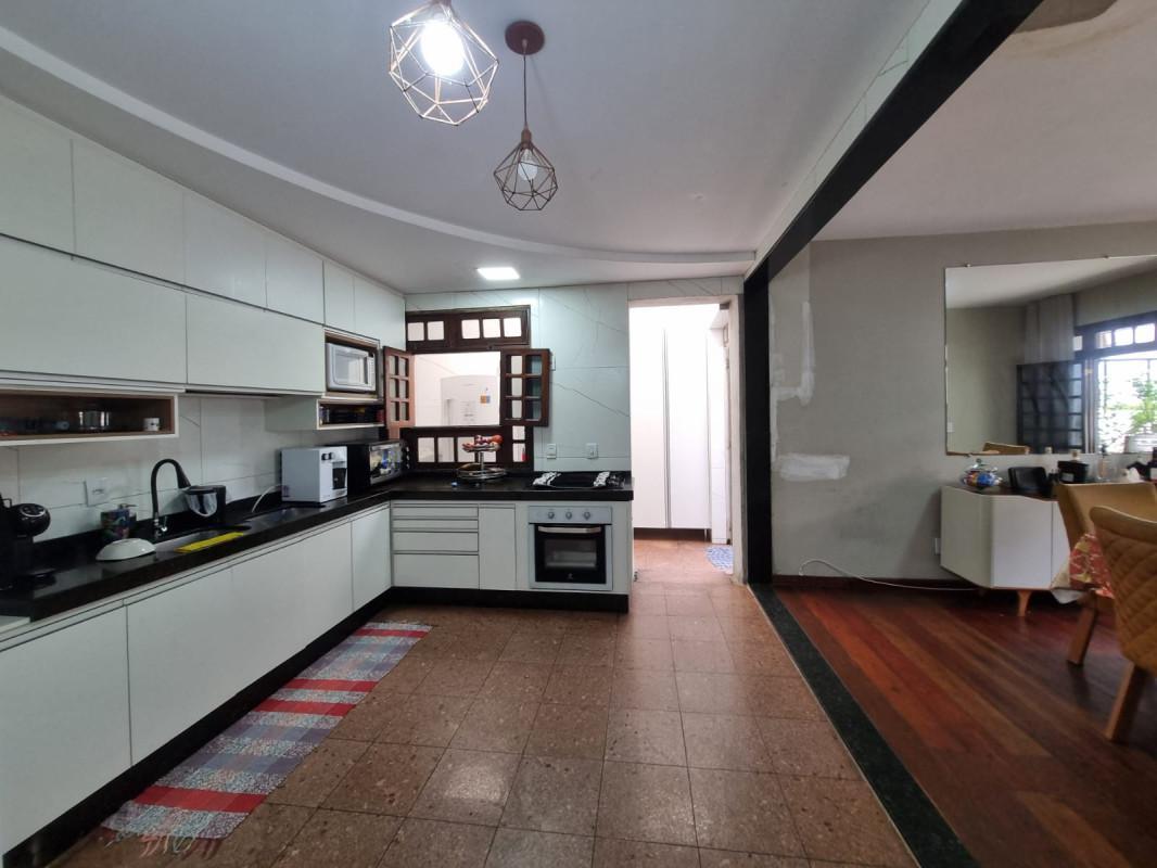 Casa, Jardim Riacho das Pedras, 3 Quartos, 4 Vagas, 2 Suítes