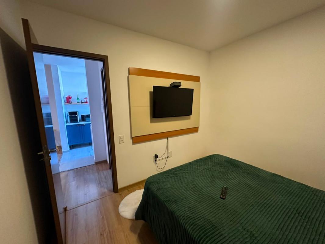 Apartamento, Santa Helena (barreiro), 2 Quartos, 1 Vaga