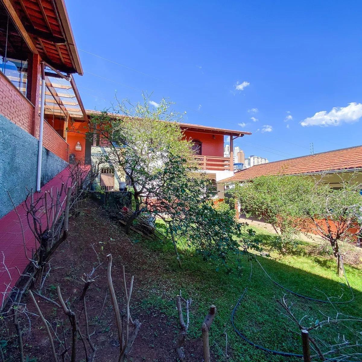 Casa, Palmeiras, 5 Quartos, 8 Vagas, 1 Suíte
