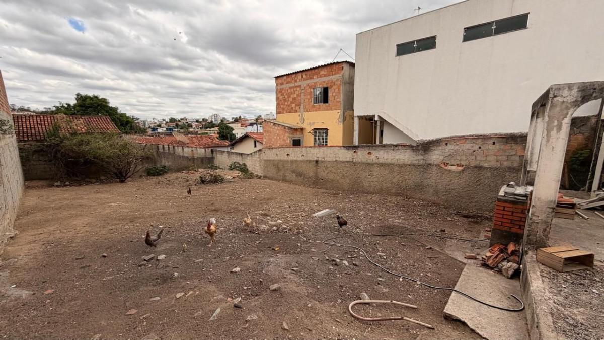 Lote, Niterói, 0 Quarto, 0 Vaga