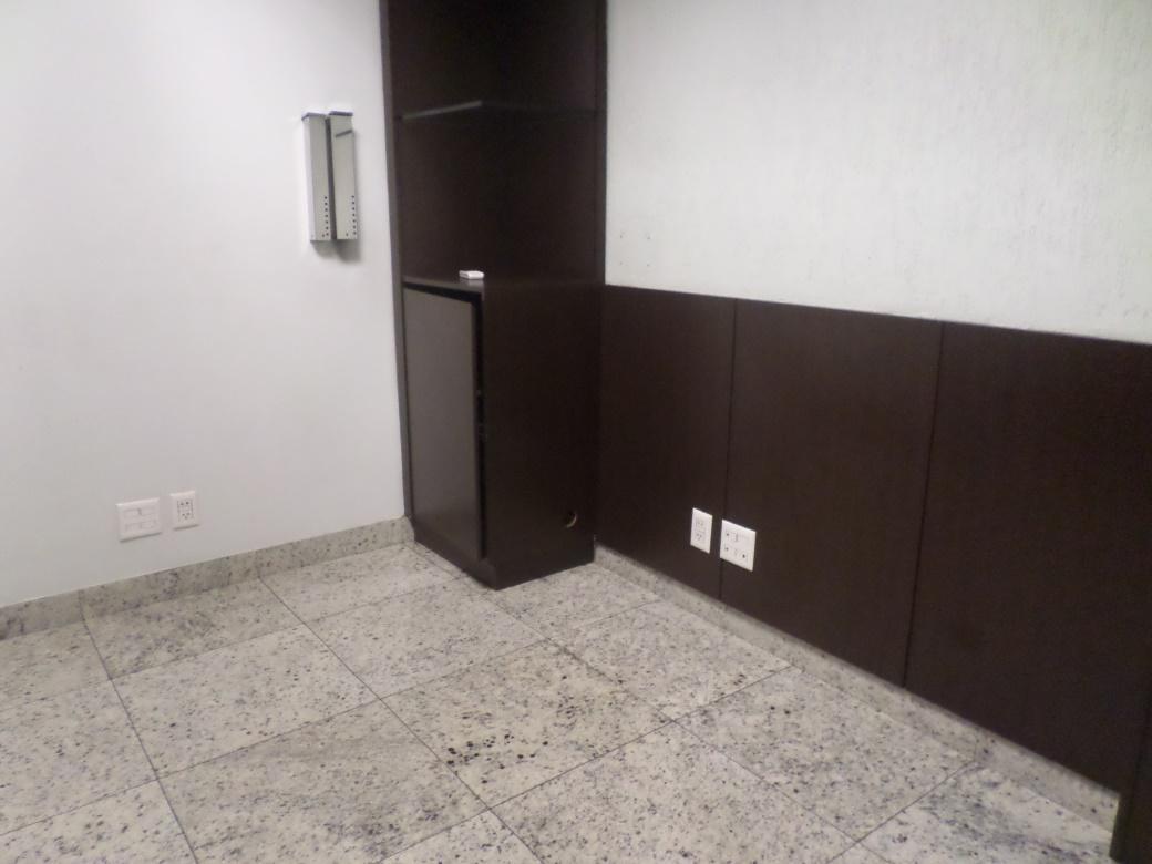 Sala, Centro