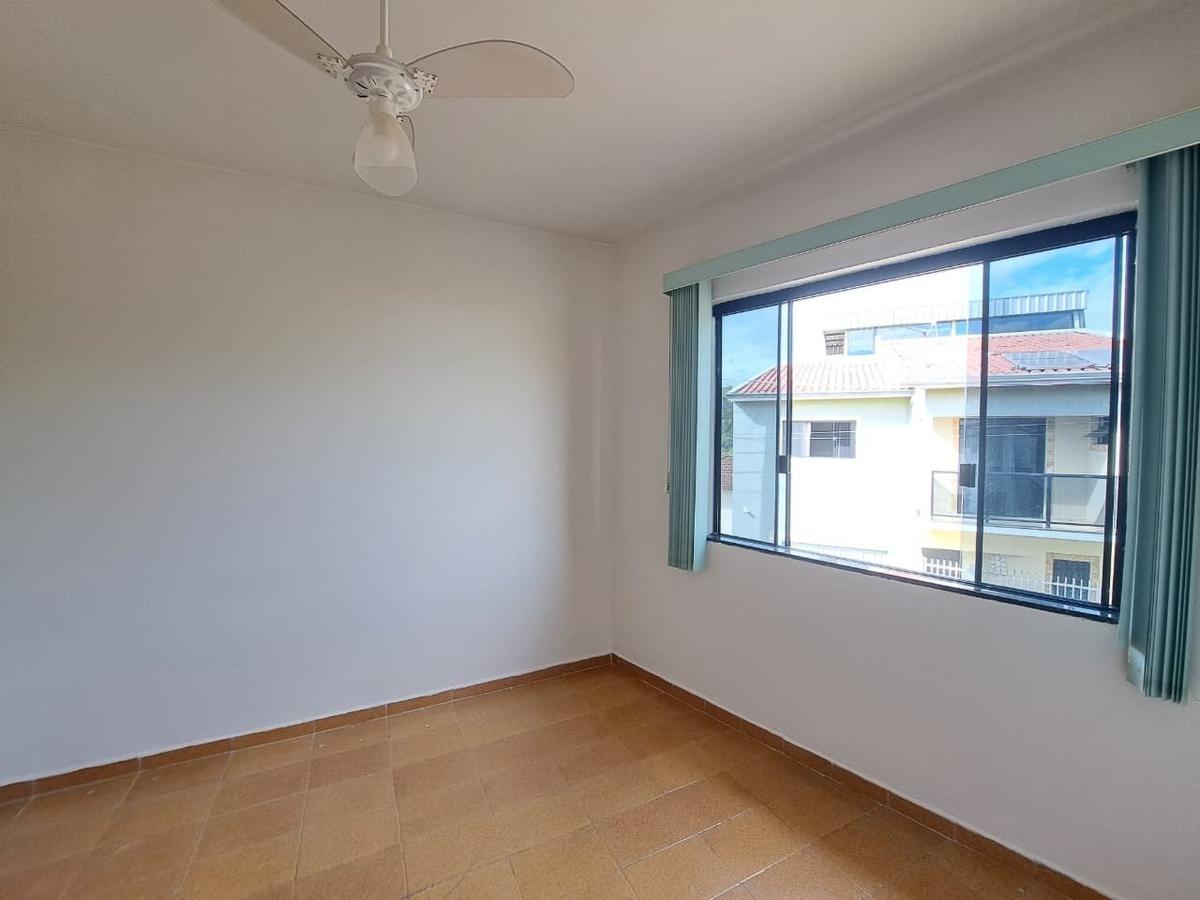 Casa, Centro, 2 Quartos, 0 Vaga