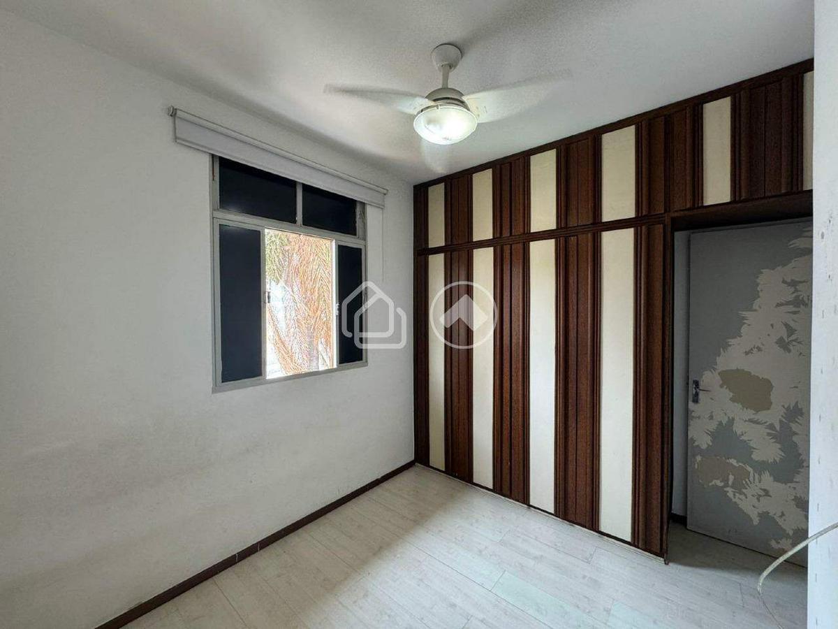 Apartamento, Estoril, 4 Quartos, 2 Vagas, 1 Suíte