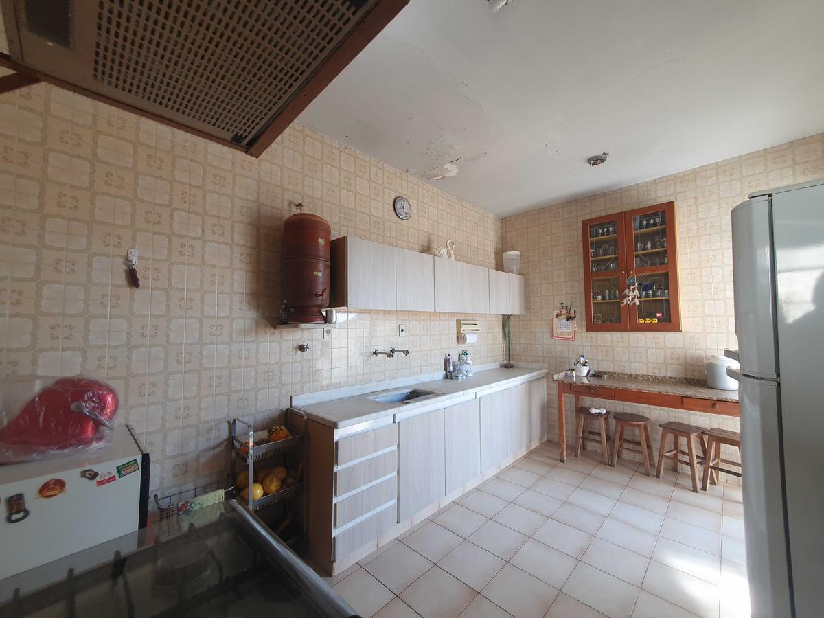 Casa, Barroca, 3 Quartos, 12 Vagas, 1 Suíte