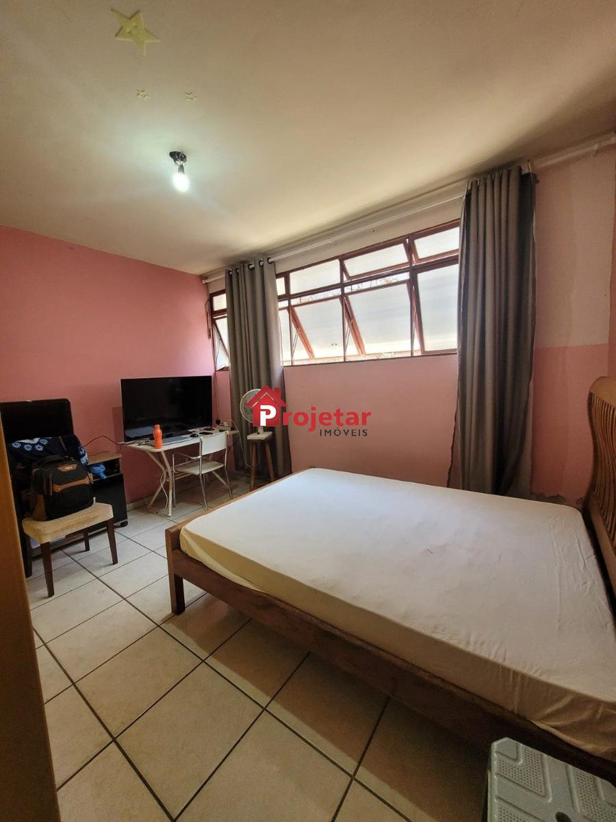 Casa, Sagrada Família, 5 Quartos, 2 Vagas, 3 Suítes