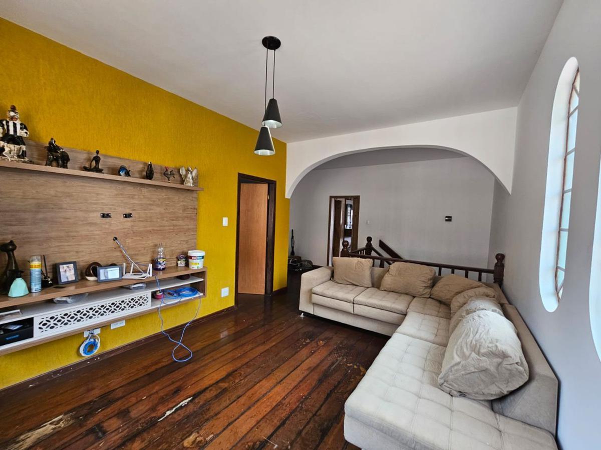 Casa, Santa Cruz, 4 Quartos, 4 Vagas, 1 Suíte