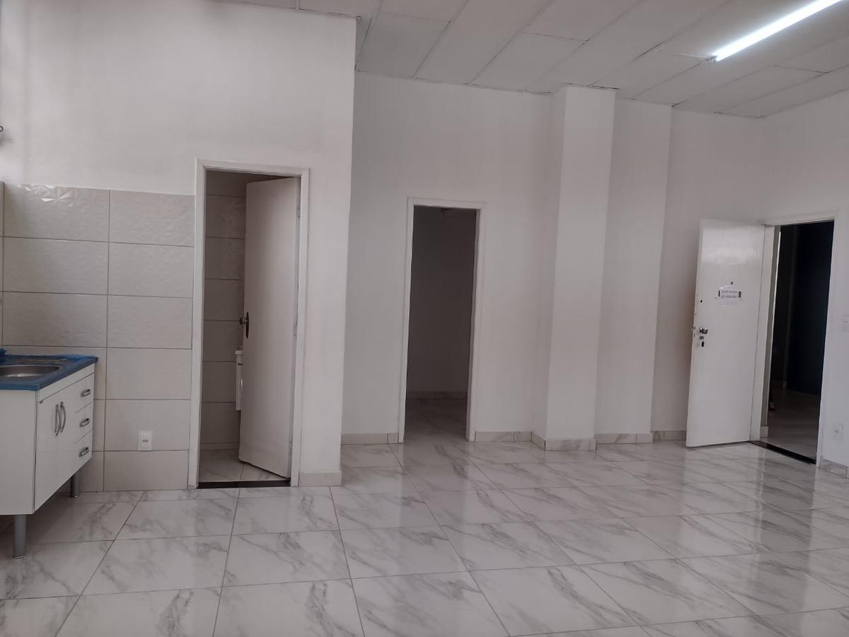 Sala, Barro Preto, 0 Quarto, 0 Vaga