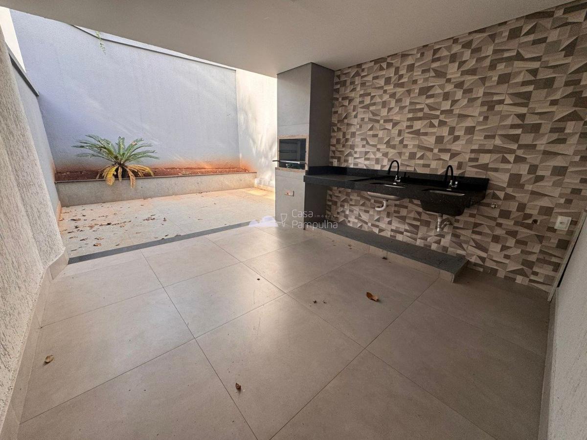 Casa, Trevo, 3 Quartos, 3 Vagas, 2 Suítes