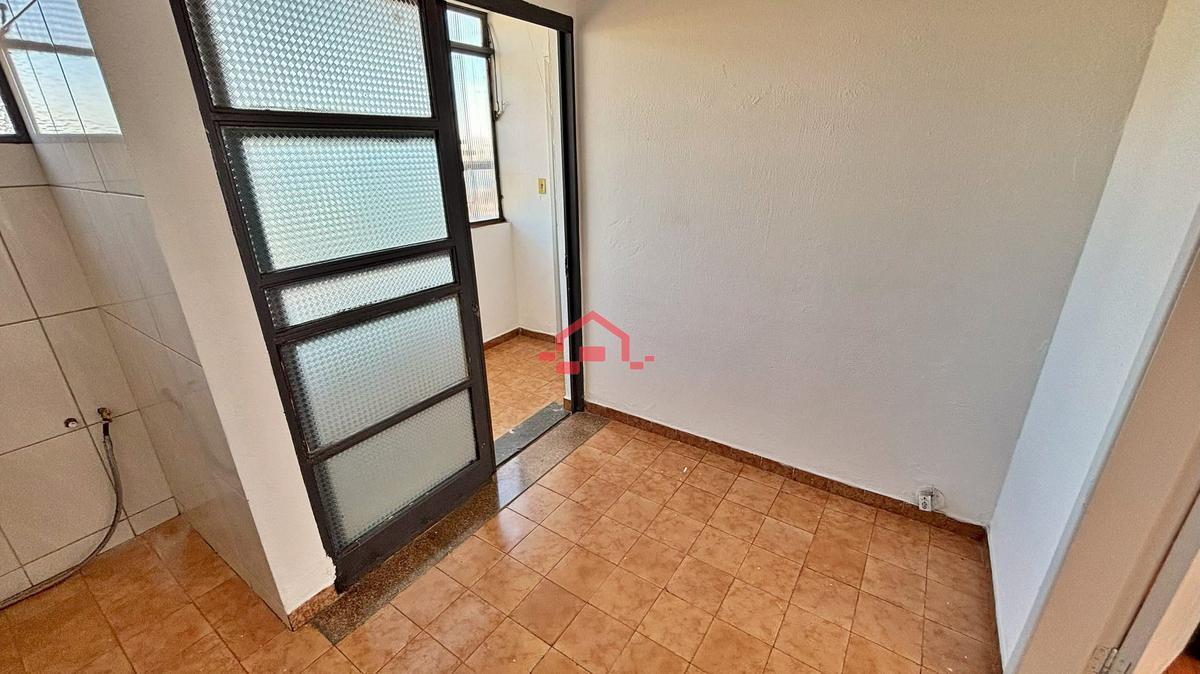 Apartamento, Carlos Prates, 2 Quartos, 1 Vaga