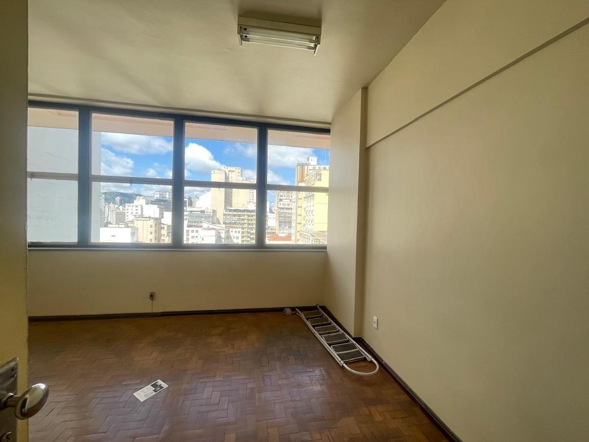 Sala, Centro, 0 Quarto, 0 Vaga