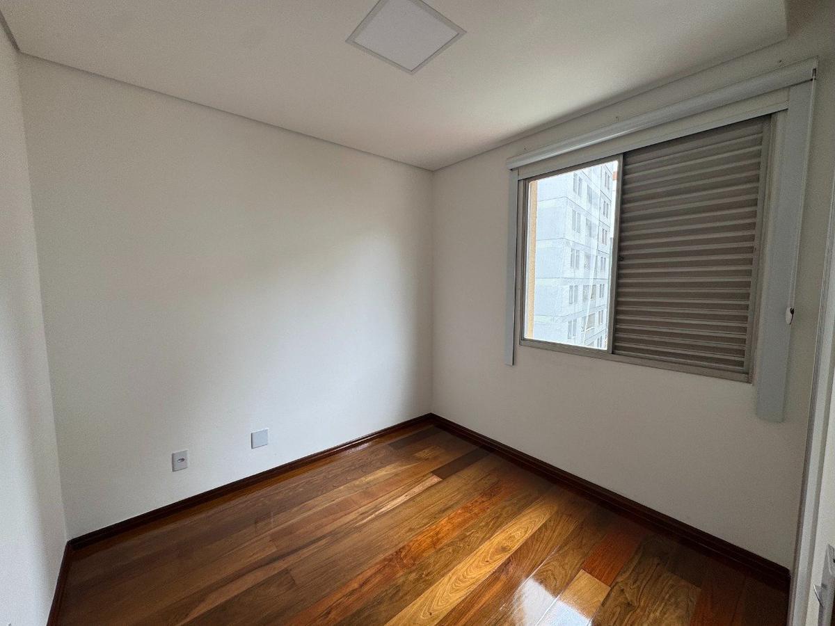 Apartamento, Sagrada Família, 3 Quartos, 1 Vaga, 1 Suíte